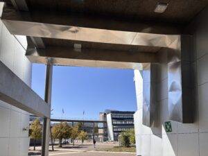 Cheminement vertical des réseaux aérauliques